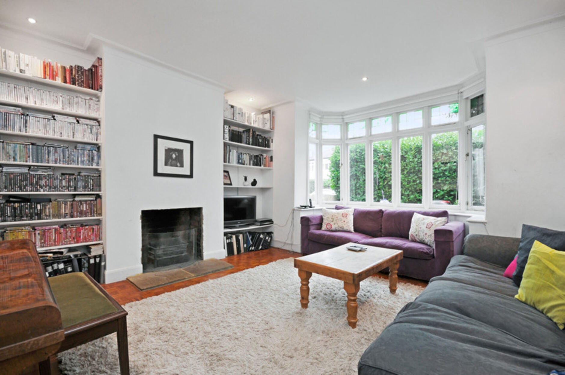 House Emlyn Road in Greater London