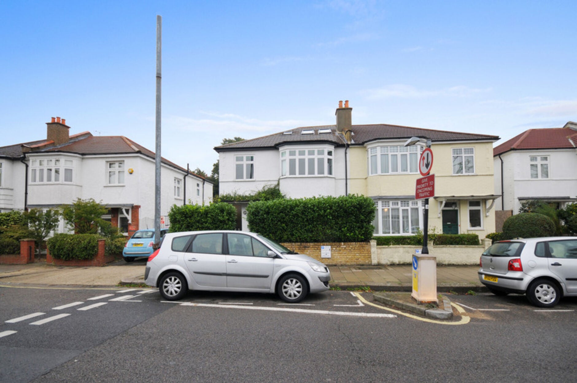 House Emlyn Road in Greater London