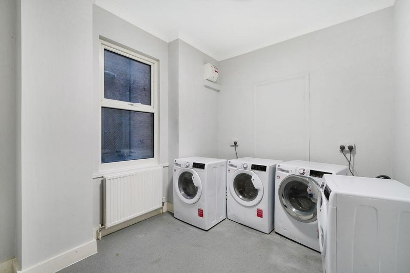 Room London Road in Greater London