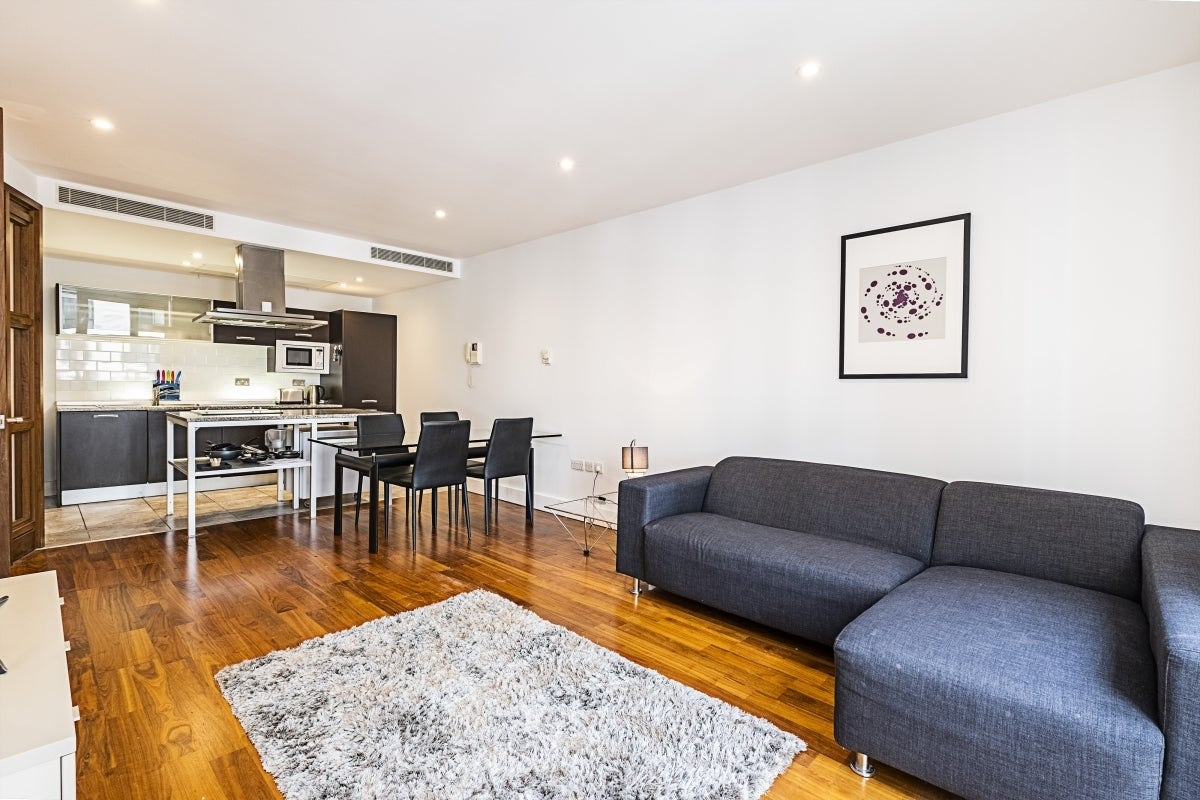 Flat Praed Street in City of Westminster