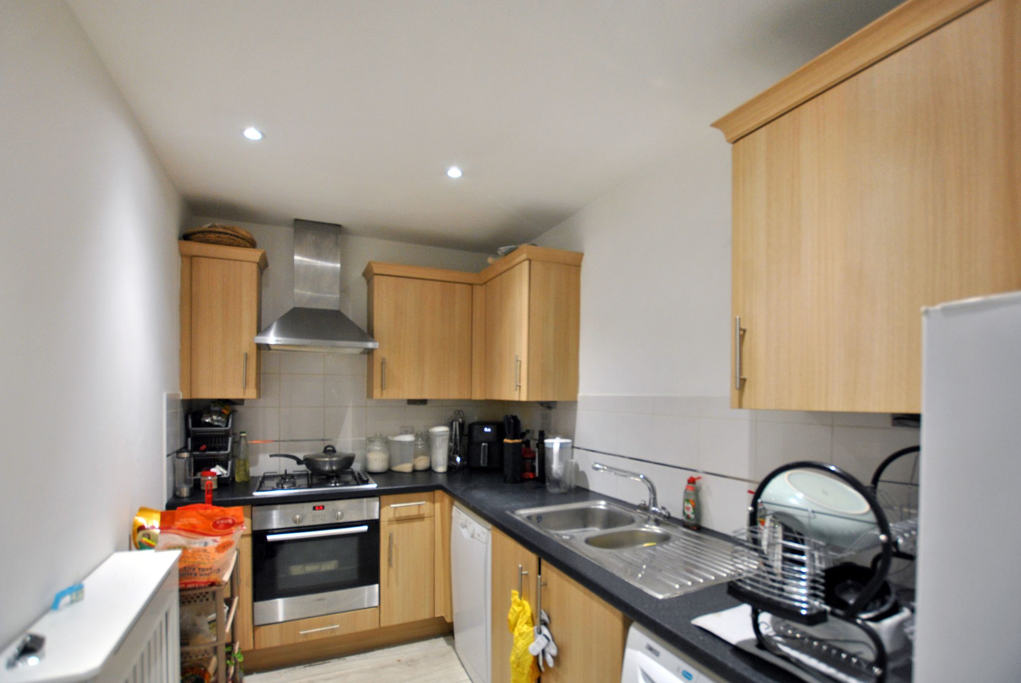 Flat Black Eagle Drive in Swanscombe and Greenhithe