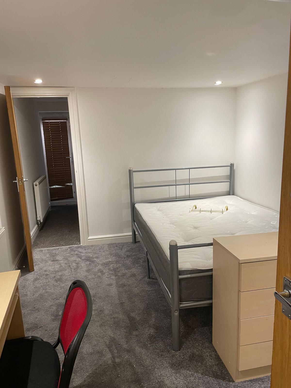 Flat Brighton Grove in Manchester