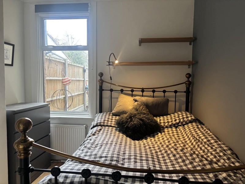 Room Homesdale Road in Greater London