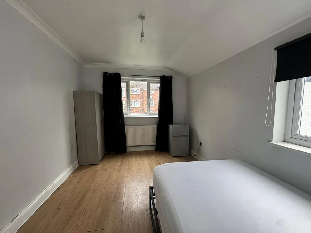 Room Chandler Avenue in Greater London