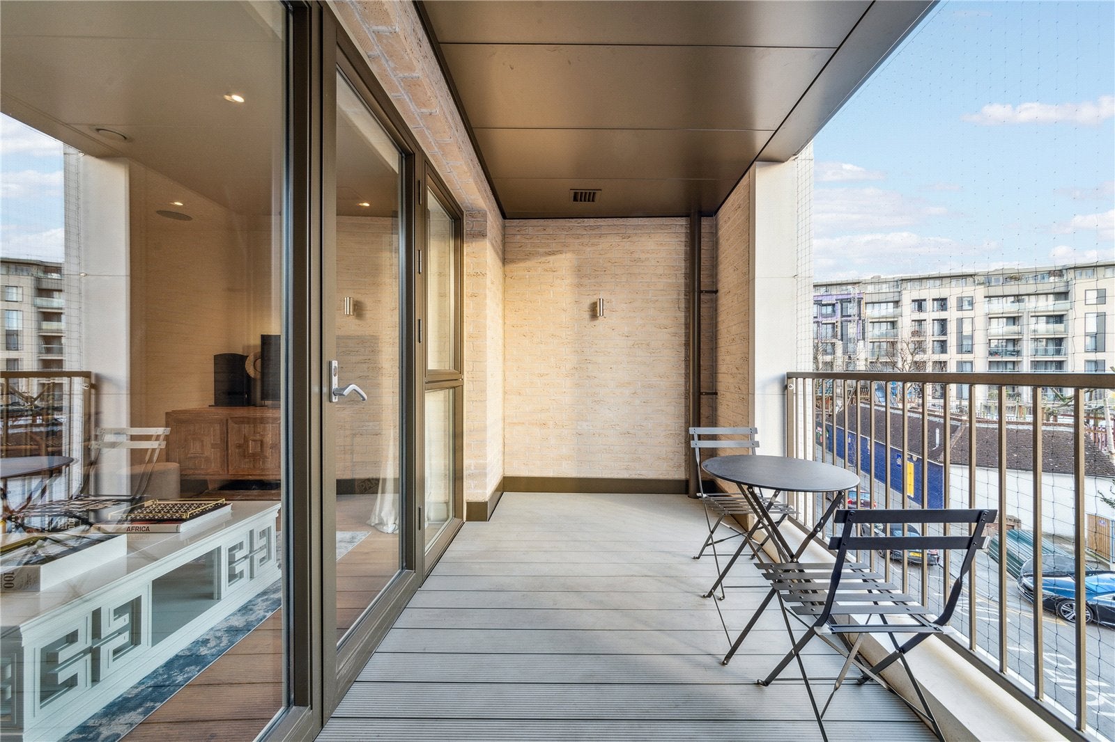 Flat Wornington Road in Greater London