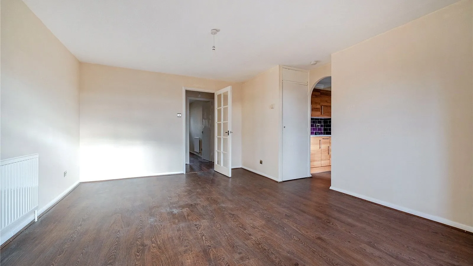 Flat Lincoln Road in Greater London