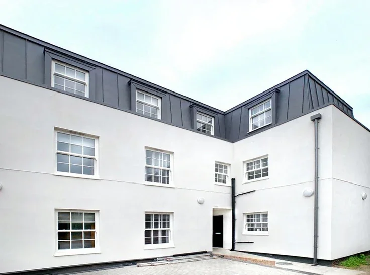 Flat Meadow Lane in Eton
