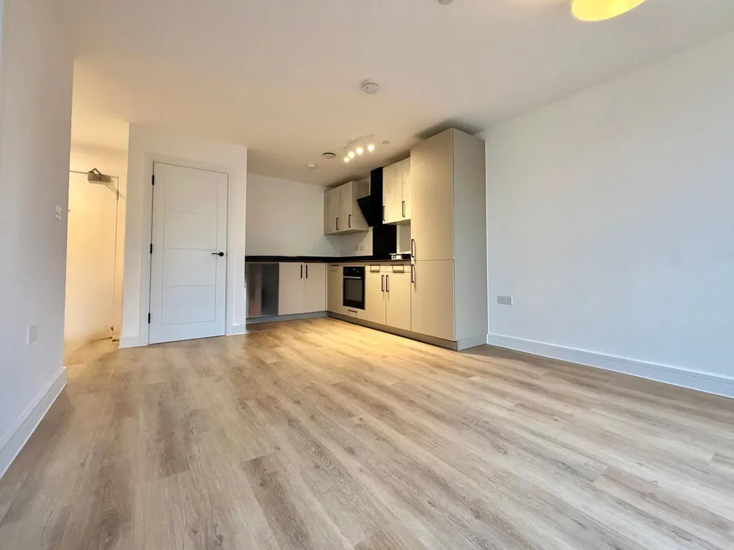 Flat Parkstone Road in Poole