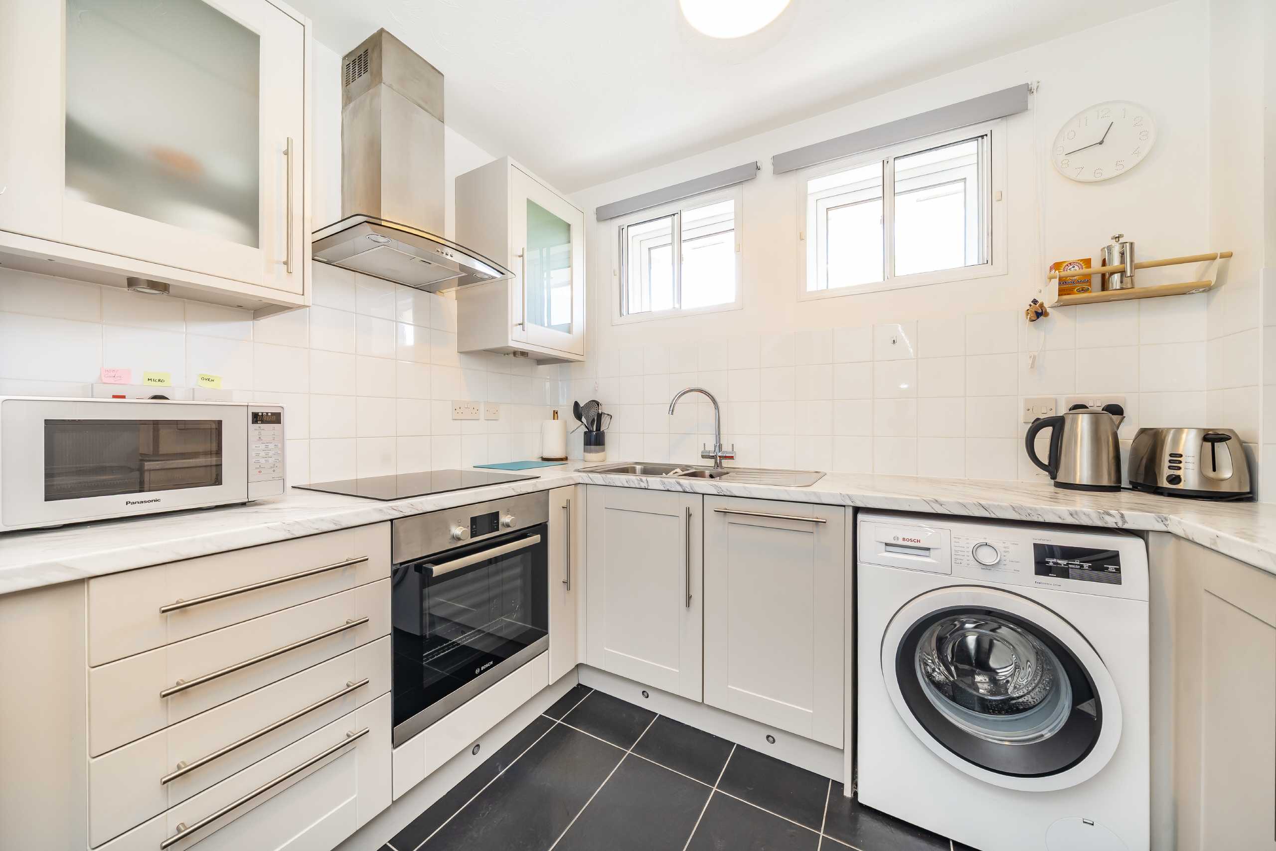 Flat Kingswood Terrace in Greater London