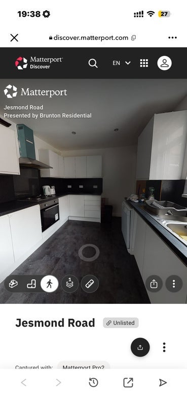 Room Jesmond Road in Newcastle upon Tyne
