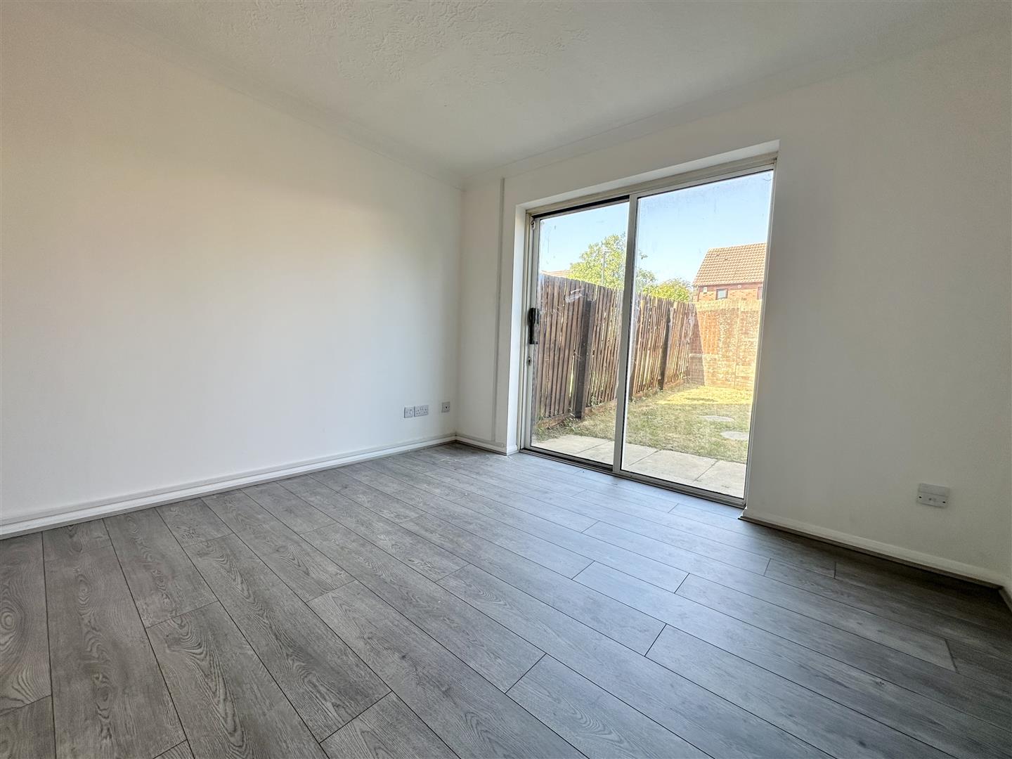 House Hawthorn Crescent in Yatton