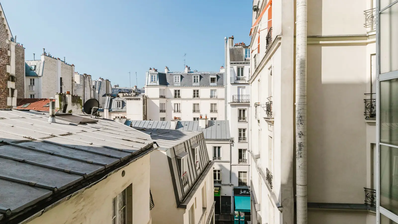 Appartement Rue de Lévis à Paris
