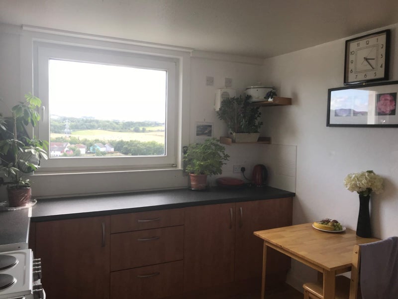 Room Calder Crescent in City of Edinburgh