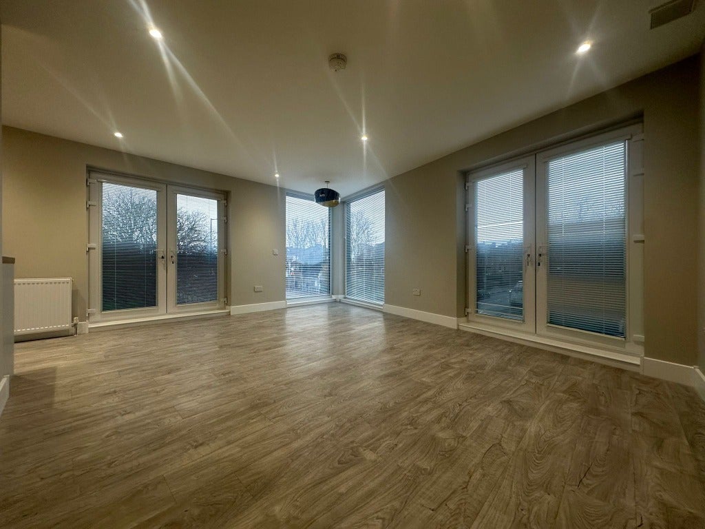 Flat Berryknowes Avenue in Glasgow