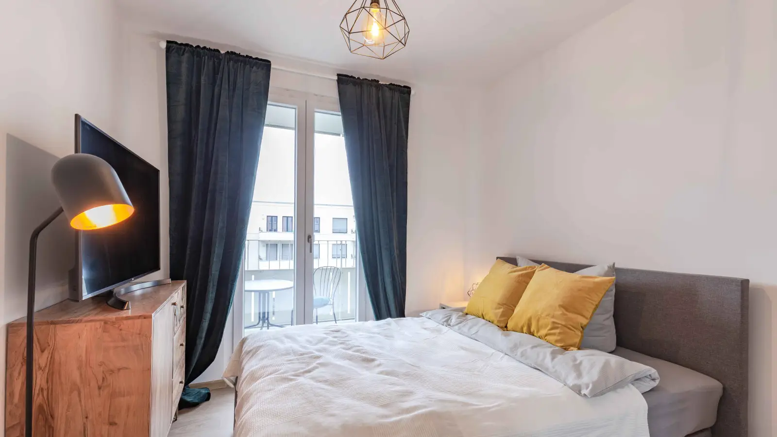 Wohnung Bernhard-Weiß-Straße in Berlin