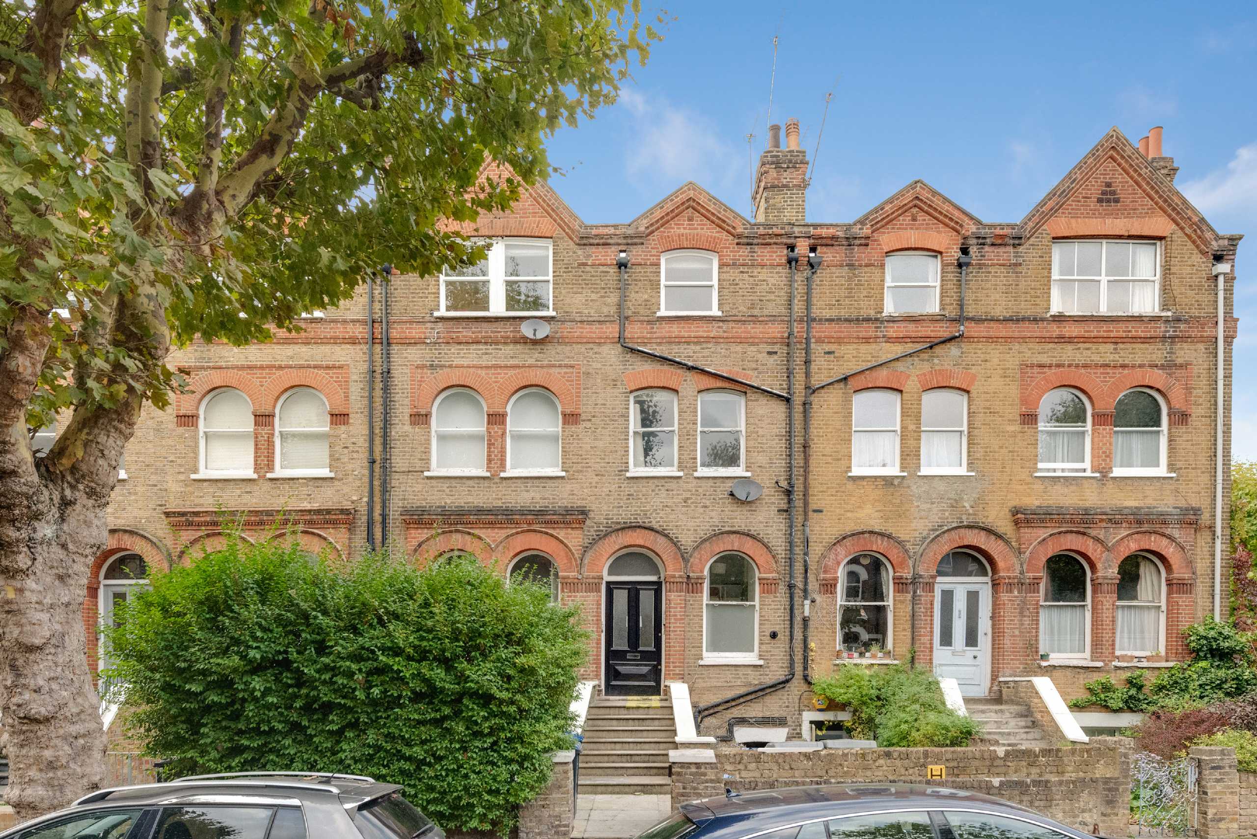 Flat Brondesbury Villas in Greater London