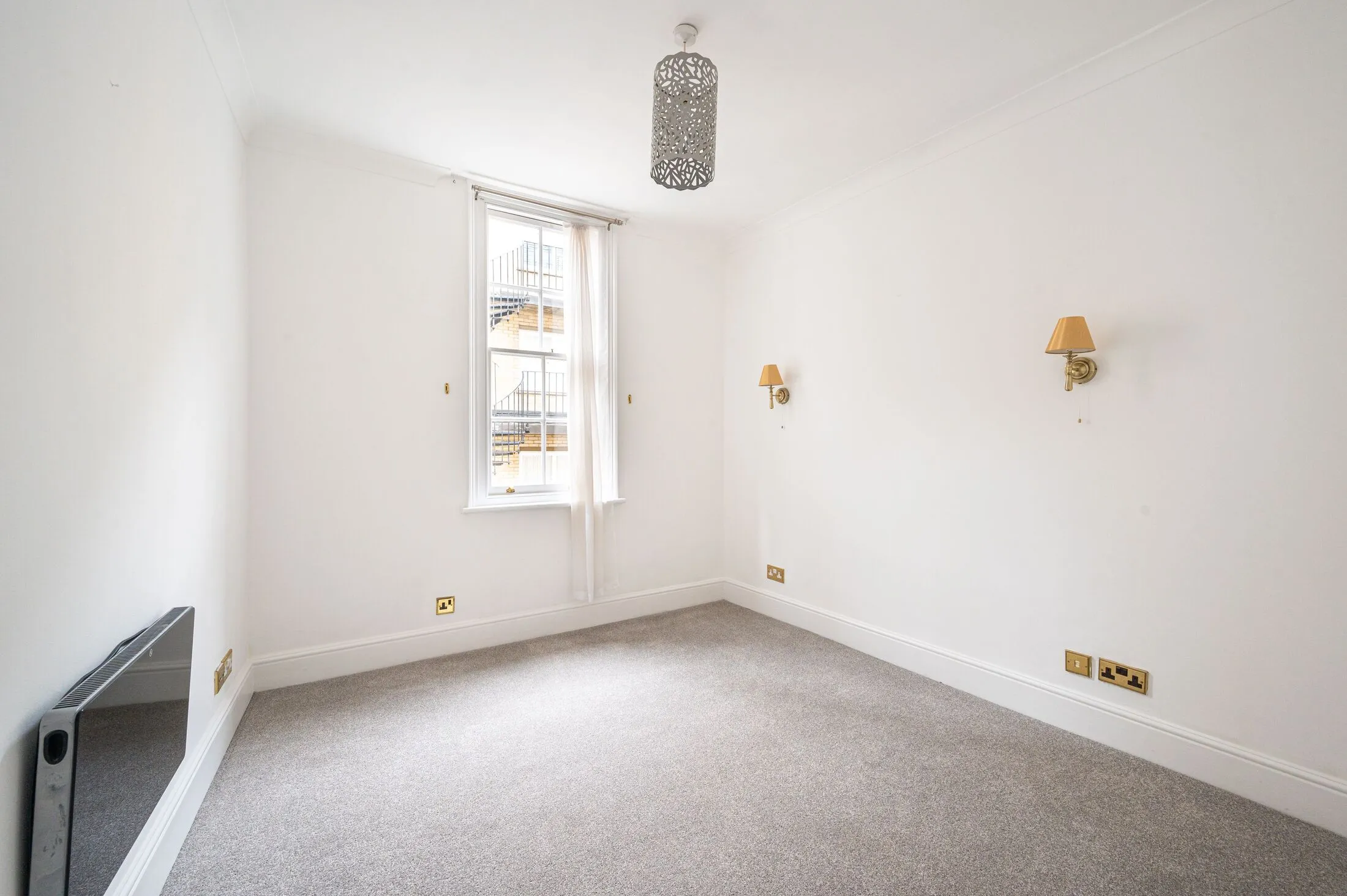 Flat Clarges Street in City of Westminster
