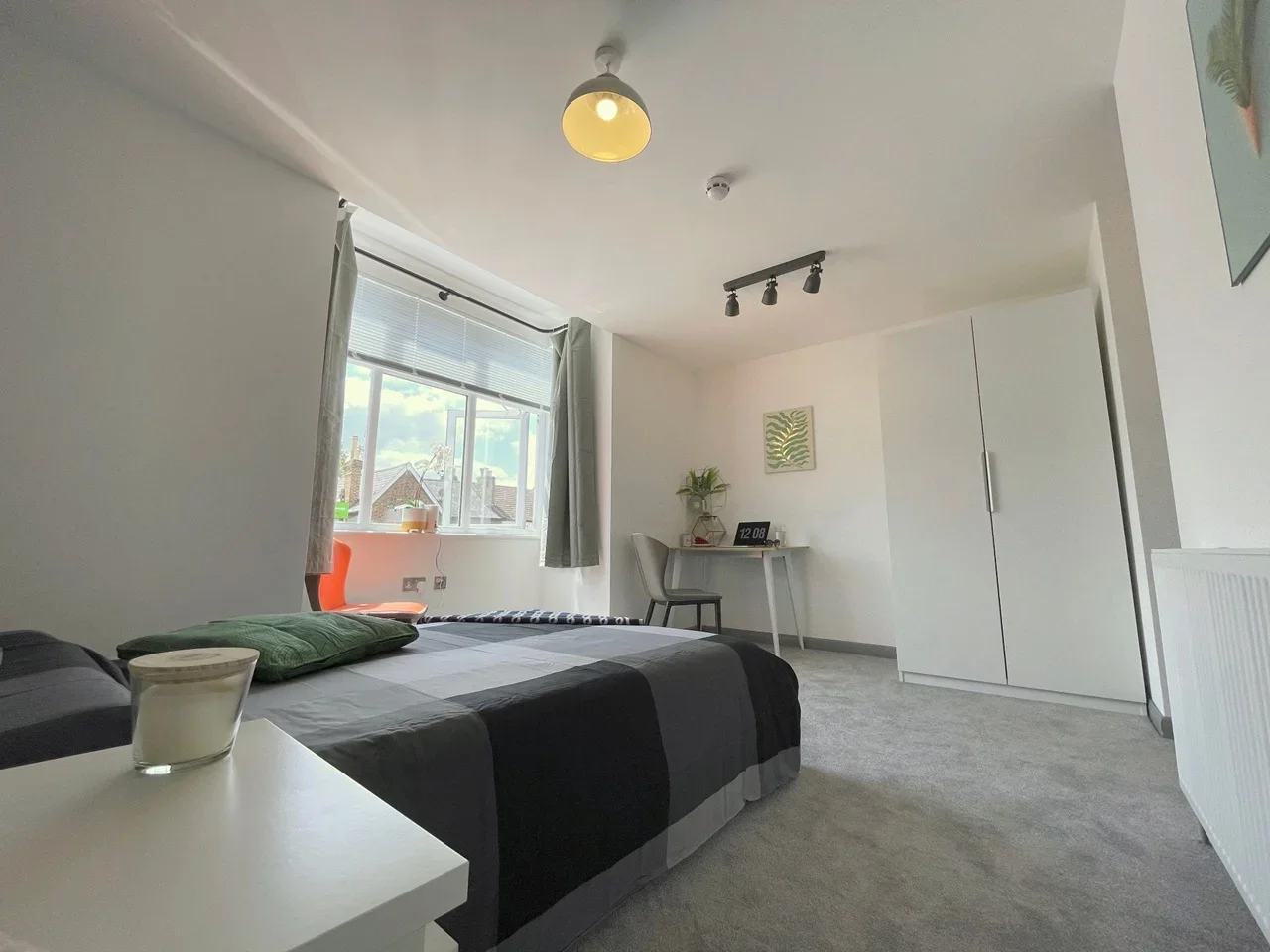 Room Stafford Road in Greater London