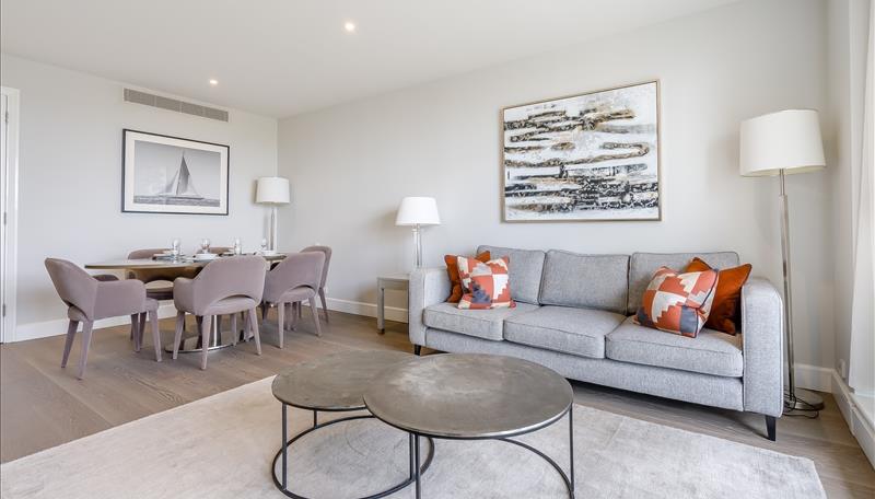 Flat Westferry Circus in Greater London