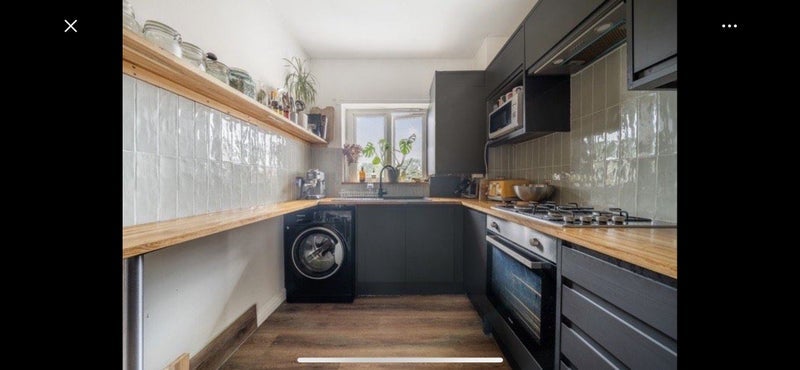 Room Daintry Way in Greater London