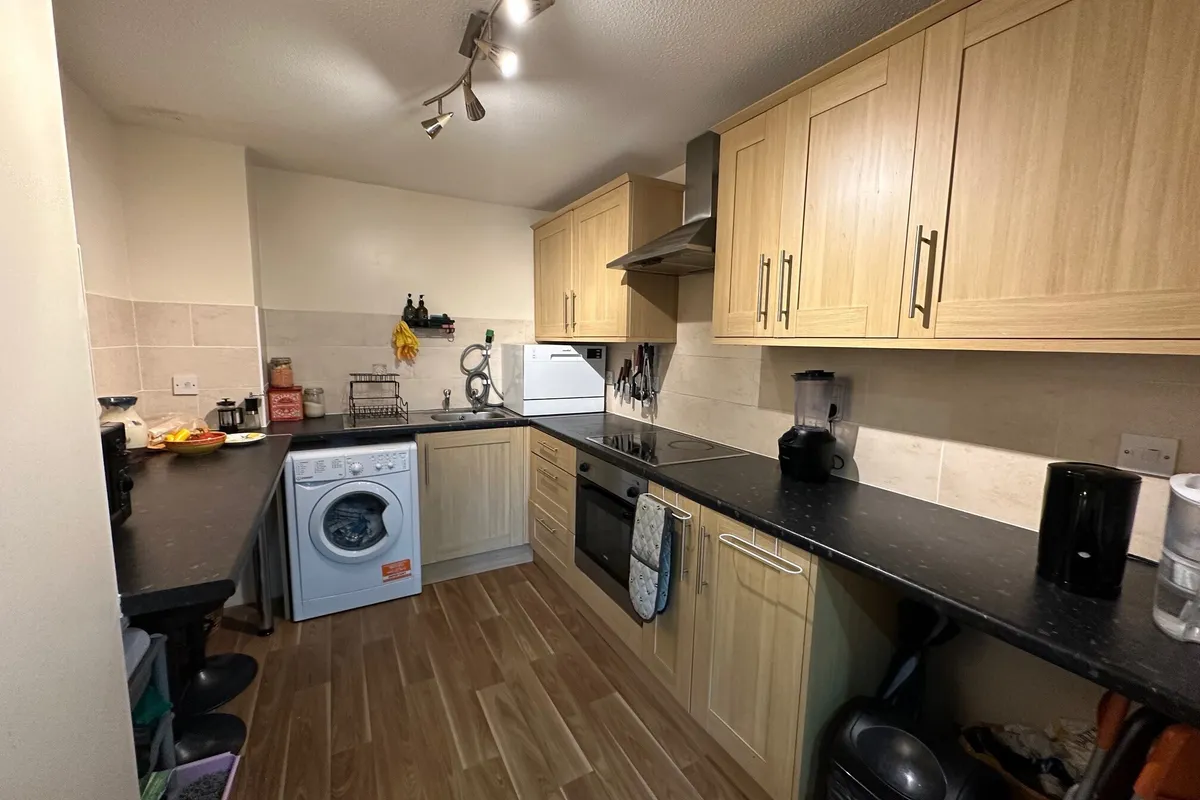 Flat Eleanor Way in Waltham Cross
