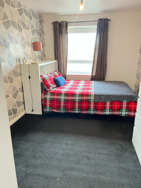 Room Helenvale Street in Glasgow
