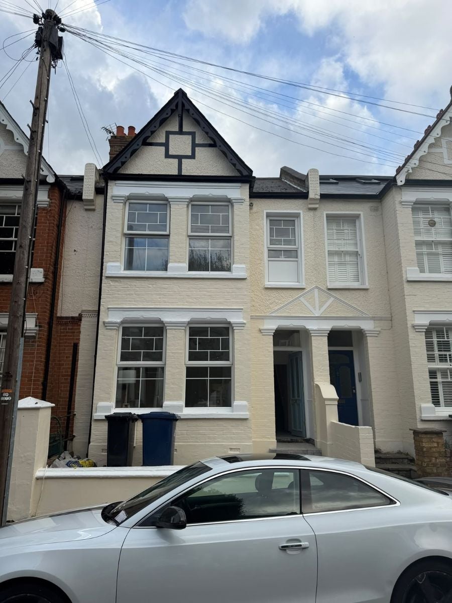 Flat Valetta Road in Greater London