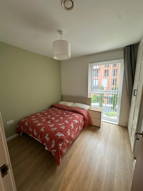 Room Sillavan Way in Salford