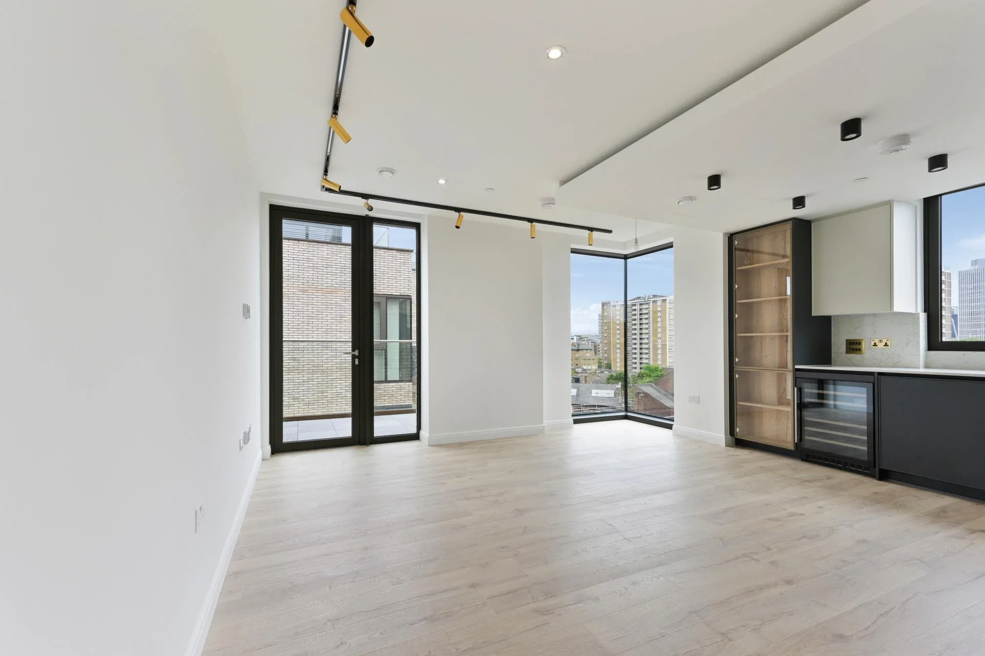 Flat Dingley Road in Greater London