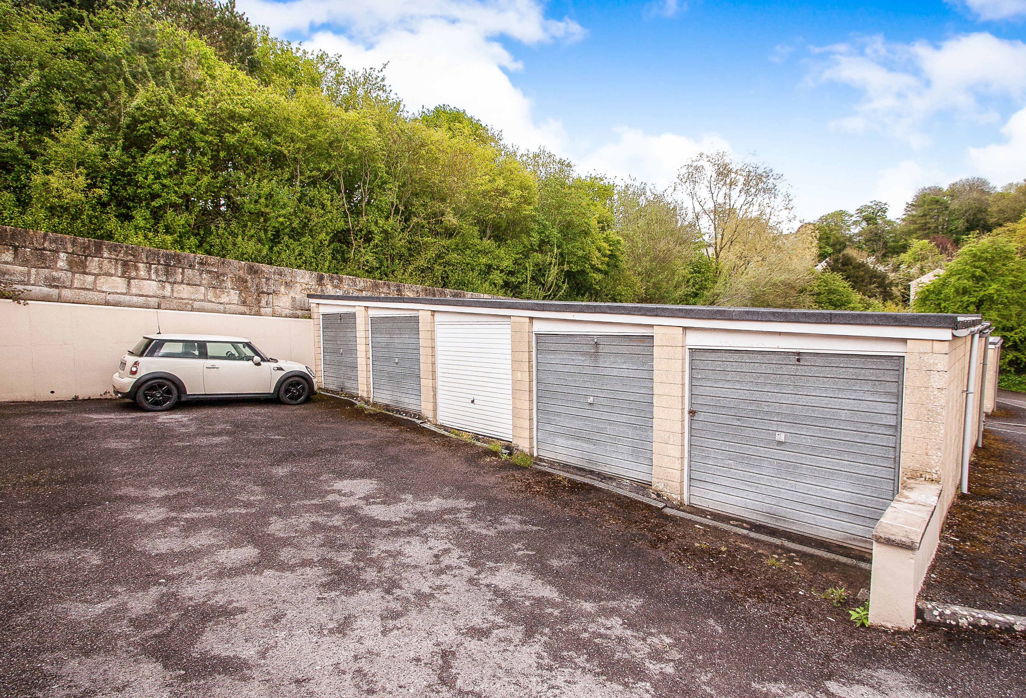 Flat Avondale Court in Bath
