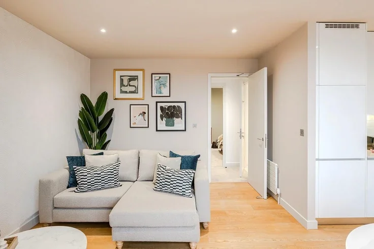 Flat Northdown Street in Greater London