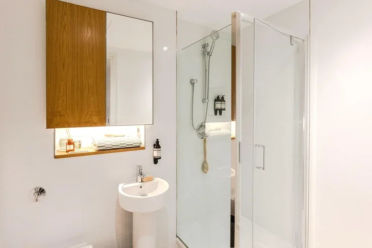 Flat Northdown Street in Greater London