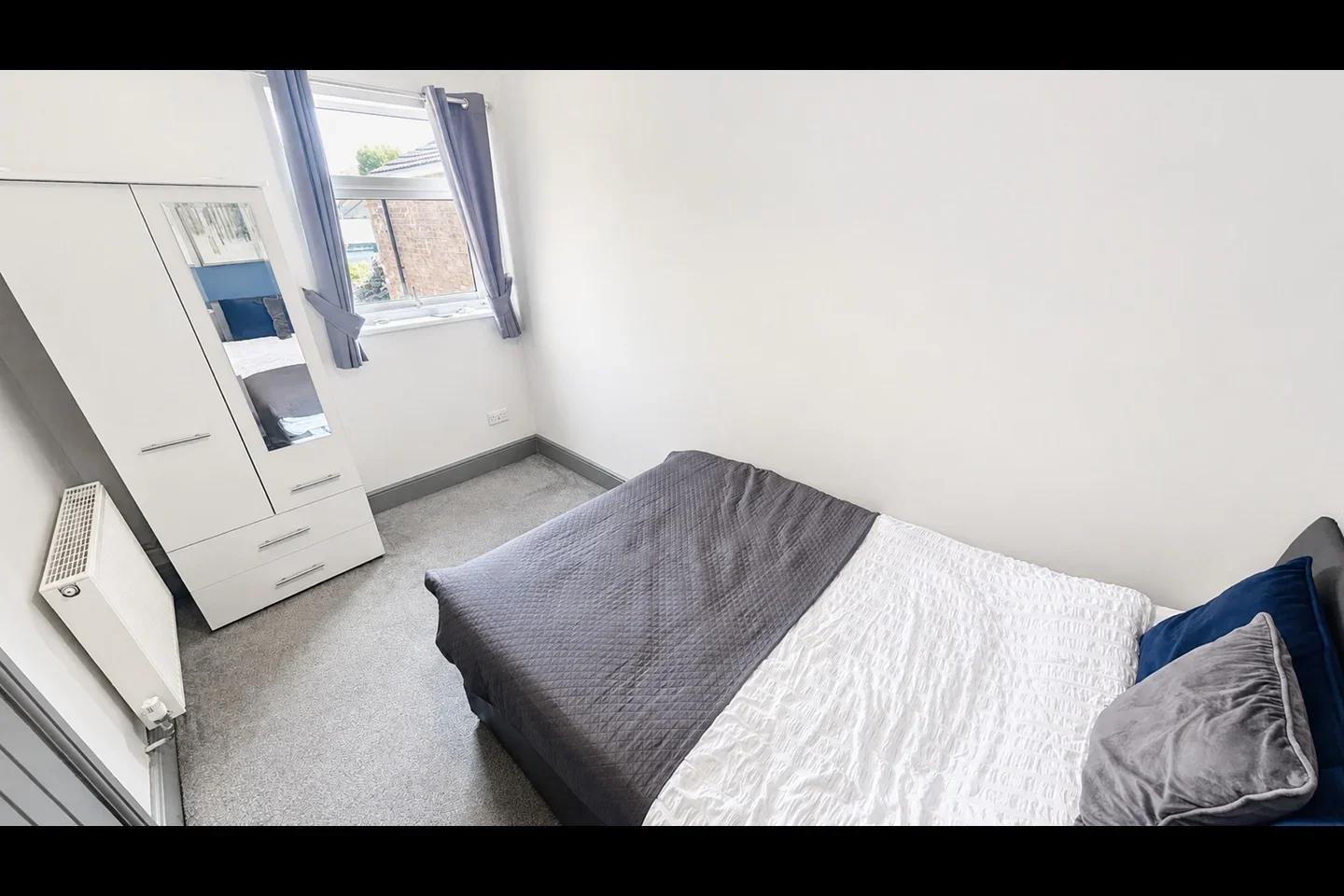 Room College Street in Cleethorpes