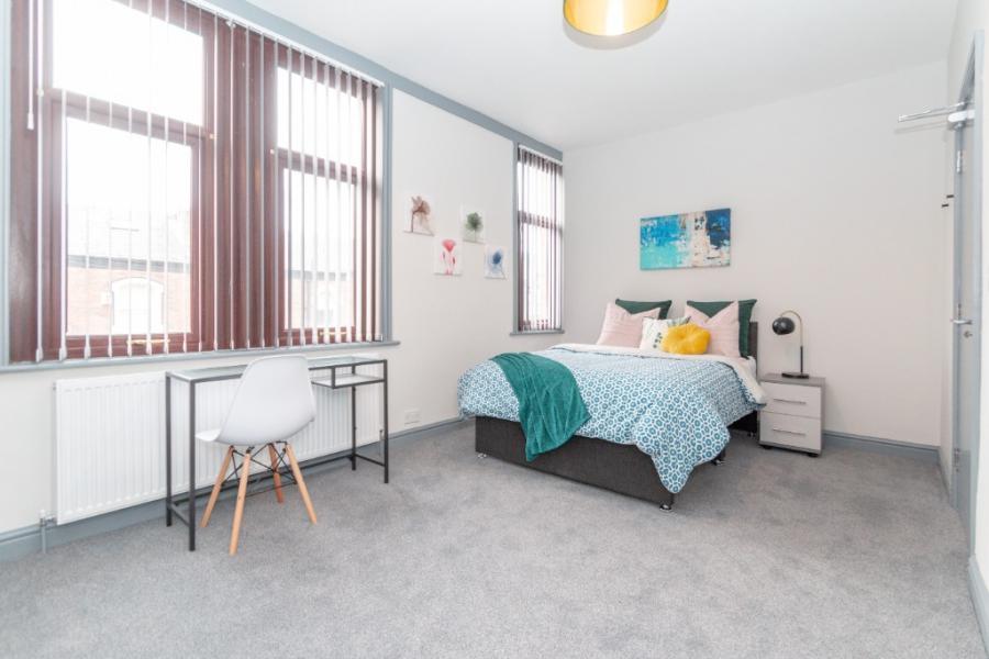 Room Ashland Avenue in Wigan