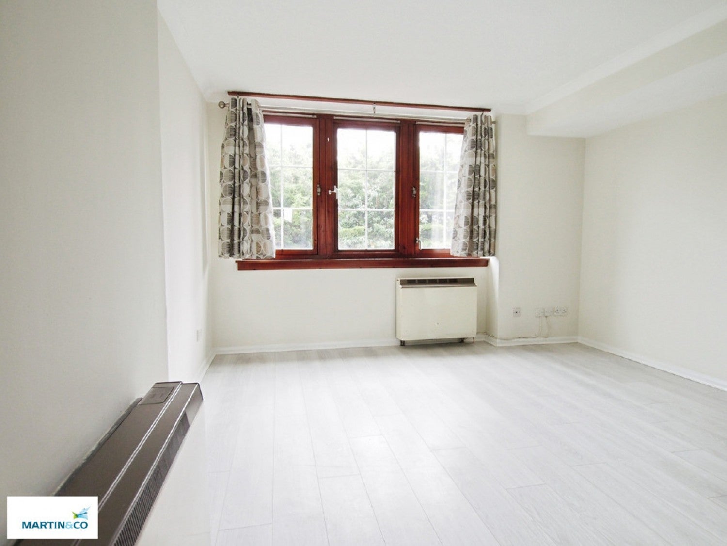 Flat Inchinnan Road in Paisley