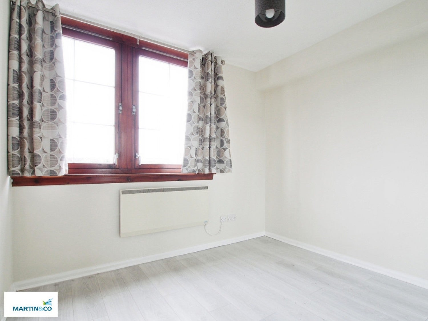 Flat Inchinnan Road in Paisley