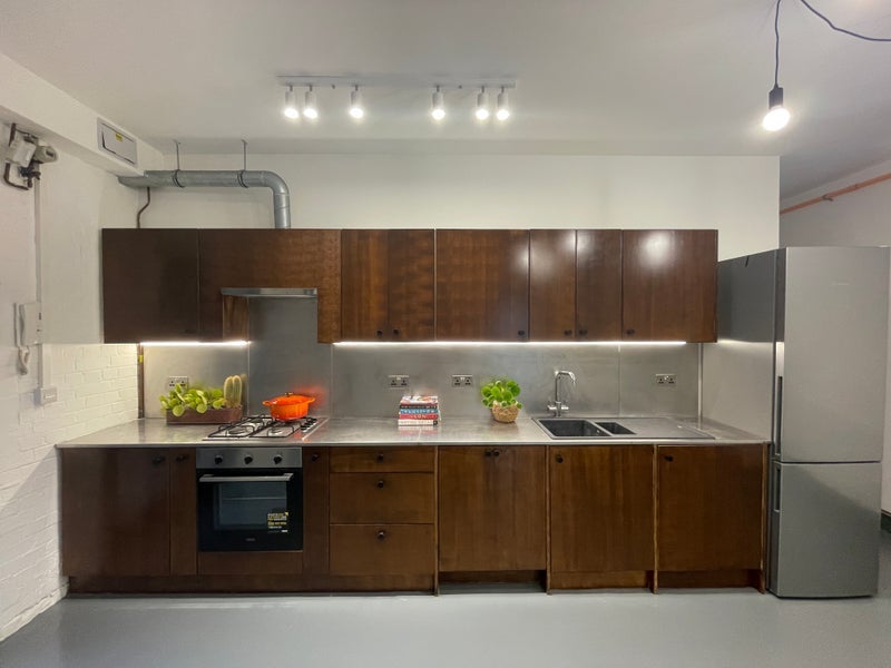 Flat Tudor Grove in Greater London