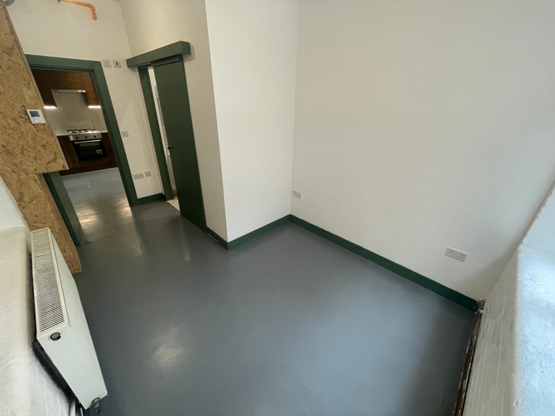 Flat Tudor Grove in Greater London