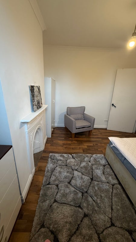 Room Bruce Road in Greater London