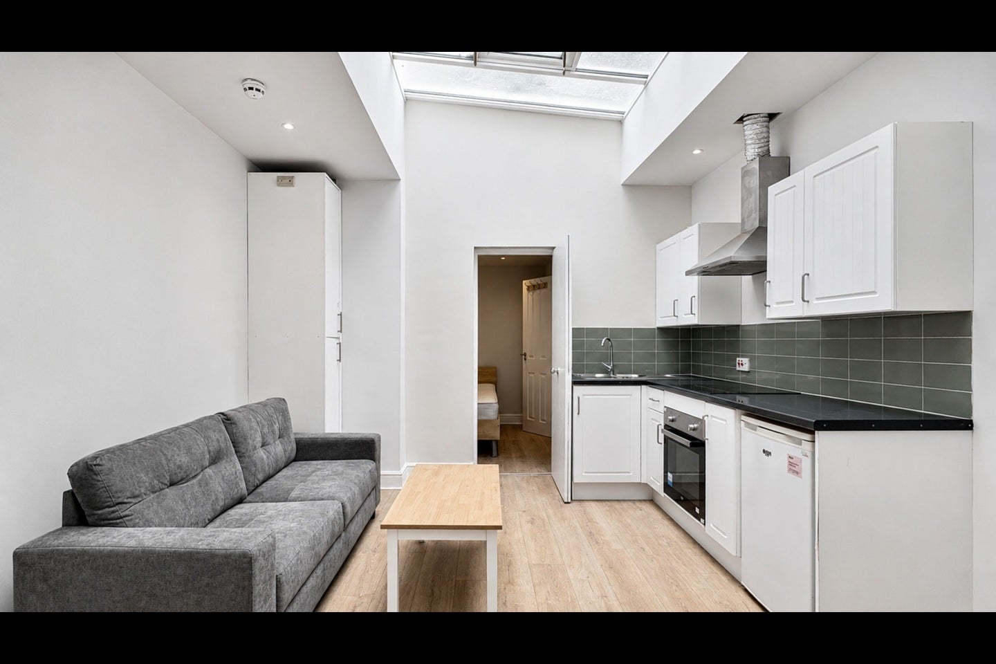 Flat Southwell Gardens in Greater London
