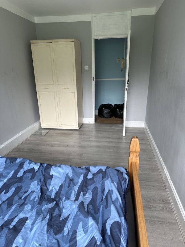 Room Vincent Road in Greater London
