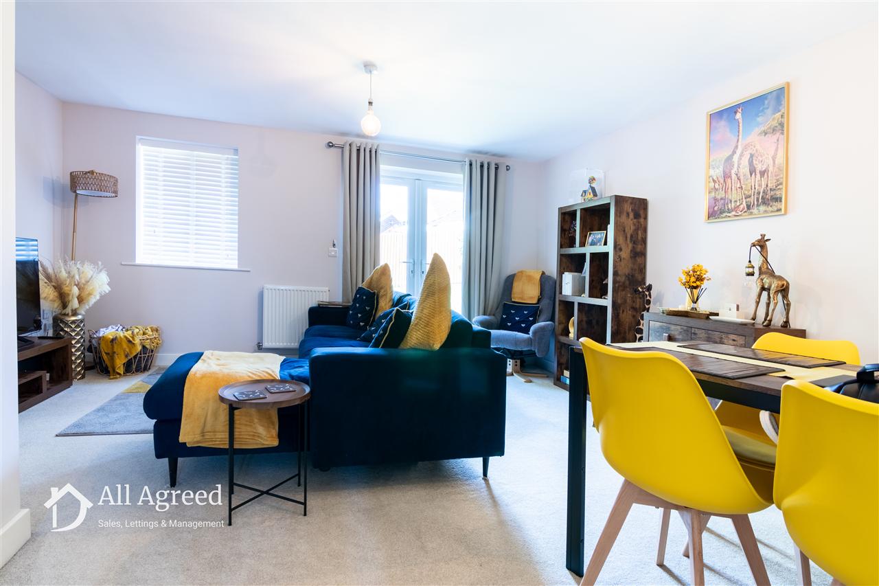 House Sovereign Gardens in Ashfield