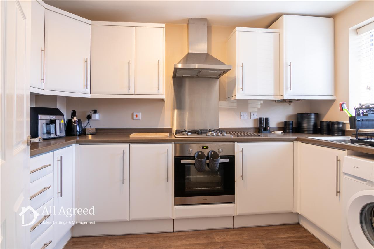 House Sovereign Gardens in Ashfield