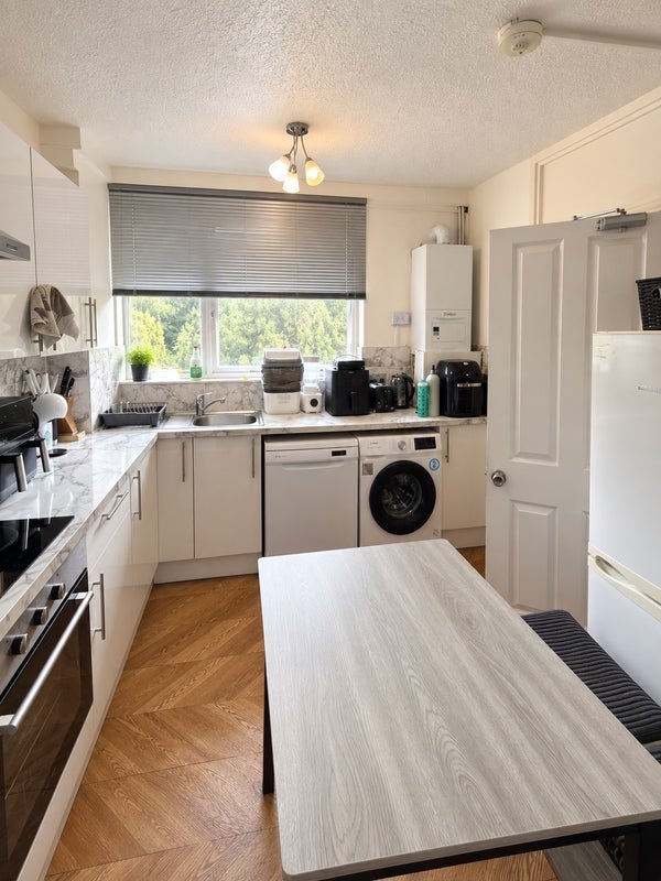 Room Breasley Close in Greater London