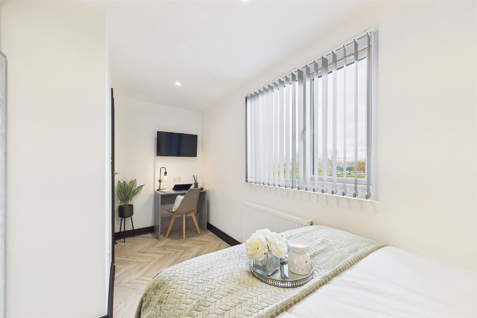 Room Farren Road in Coventry