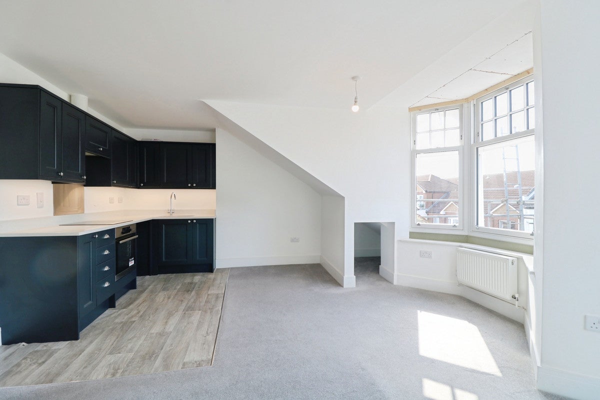 Flat Carlton Avenue in Southend-on-Sea