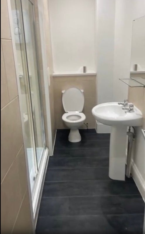 Room Oakfield Road in Bristol