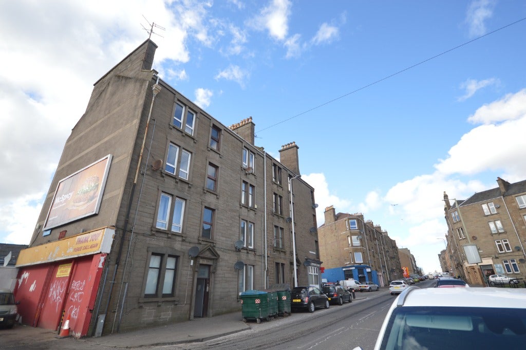 Flat Strathmartine Road in Dundee