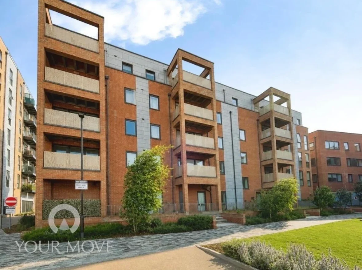 Flat Lowfield Street in Dartford