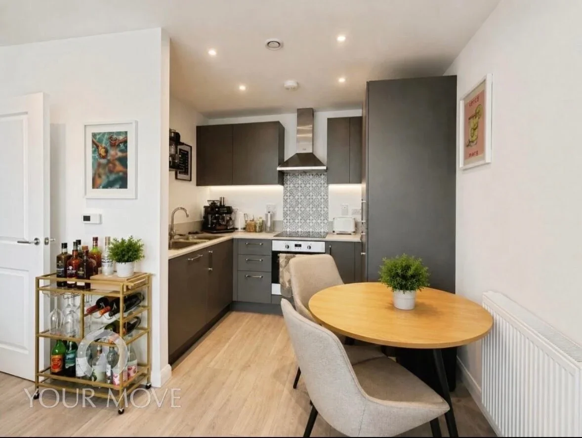 Flat Lowfield Street in Dartford